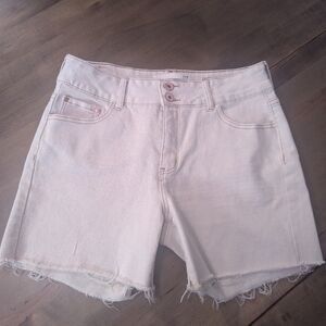 IT. Jackie High Rise Straight Shorts.